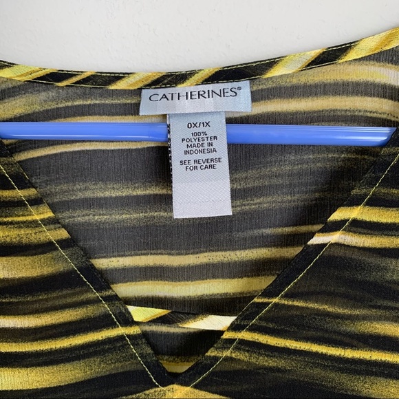 Catherines Cold Shoulder Sheer Tunic - Picture 2 of 4